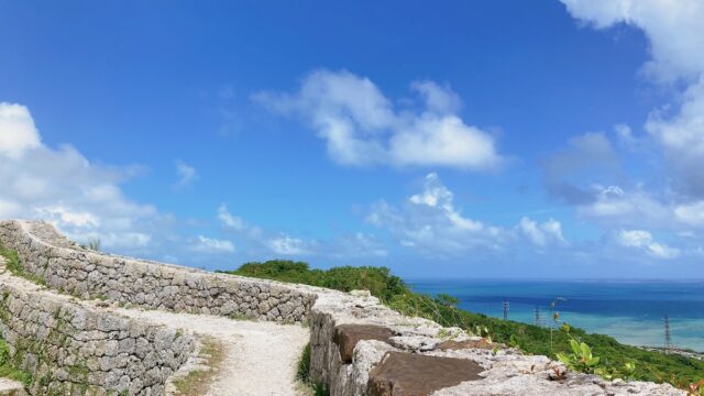 沖縄の天空の城「中城城跡」！見どころは空高く築かれた城壁からの絶景