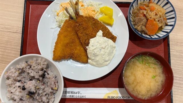 常滑食堂 たっぷりタルタルアジフライと肉じゃがの定食